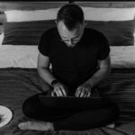 chatbot entwickler: Profile testen, Kosten schnell senken